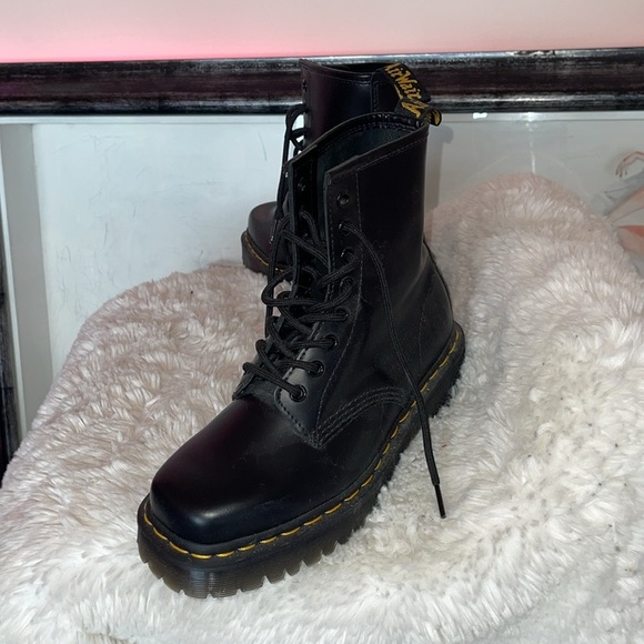 Dr Martens  Classic Black Combat Boots with Yellow Stitching square toe NWOT - Picture 3 of 8